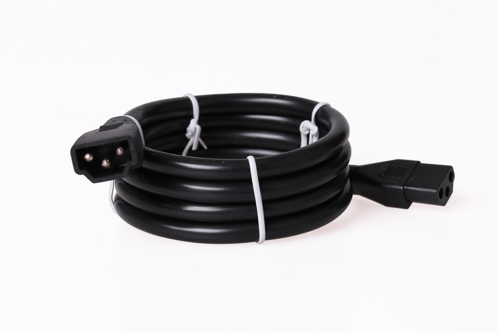 36" Under Cabinet Light Connector Cord in Black